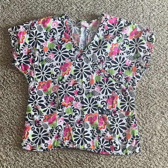 Scrub top - Picture 1 of 3
